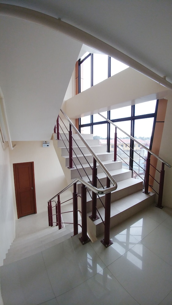 Cebu Courtyard 28/35