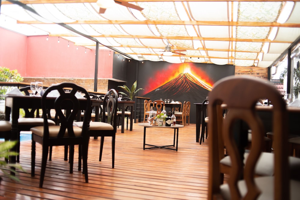 La Fortuna Downtown Boutique Hotel 54/60