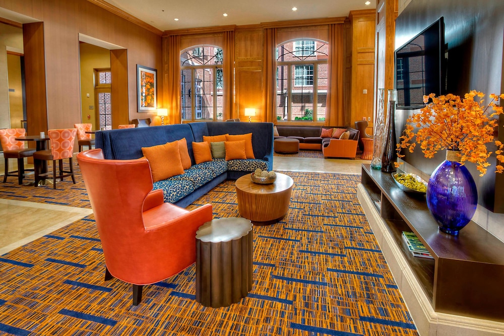 Courtyard Nashville Green Hills 24/43