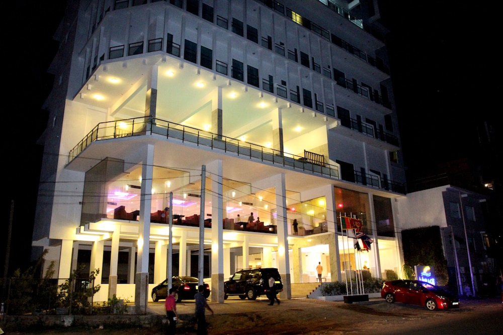 Mirage Colombo Hotel in COLOMBO