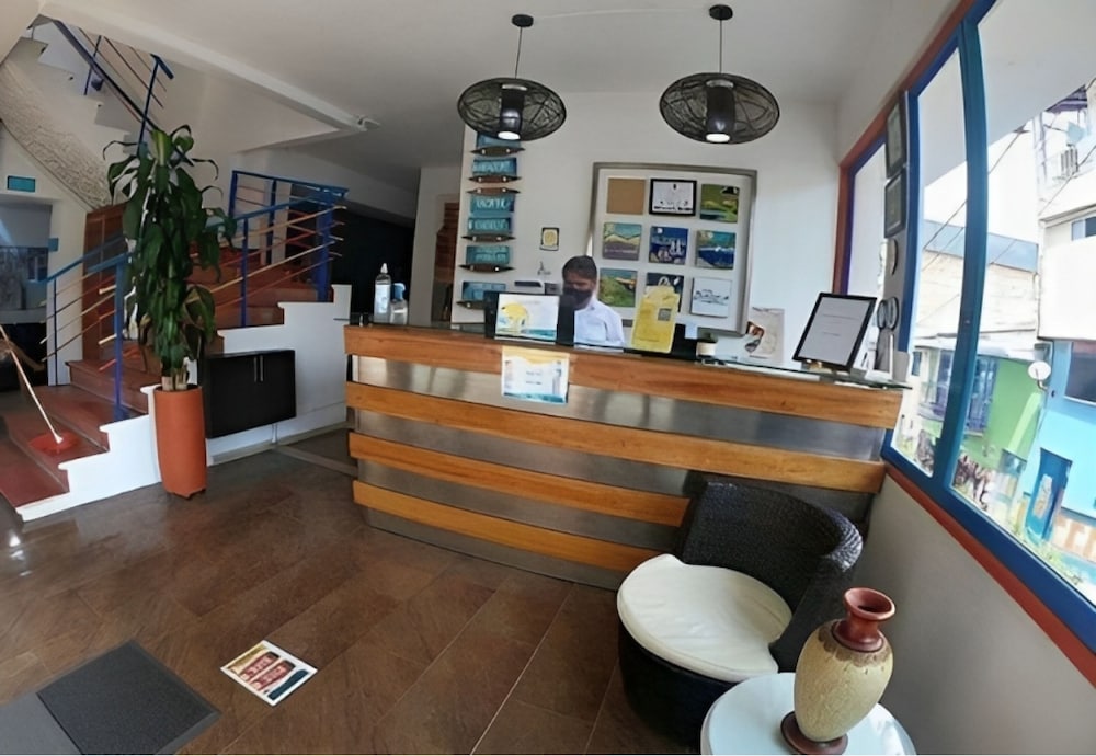 Hotel Guatatur 6/50