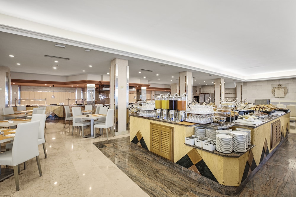 THB El Cid - Adults Only 73/90