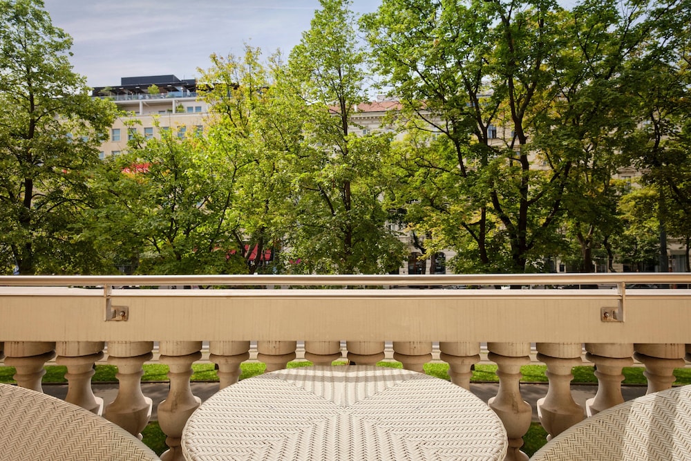 The Ritz Carlton Vienna 6/58