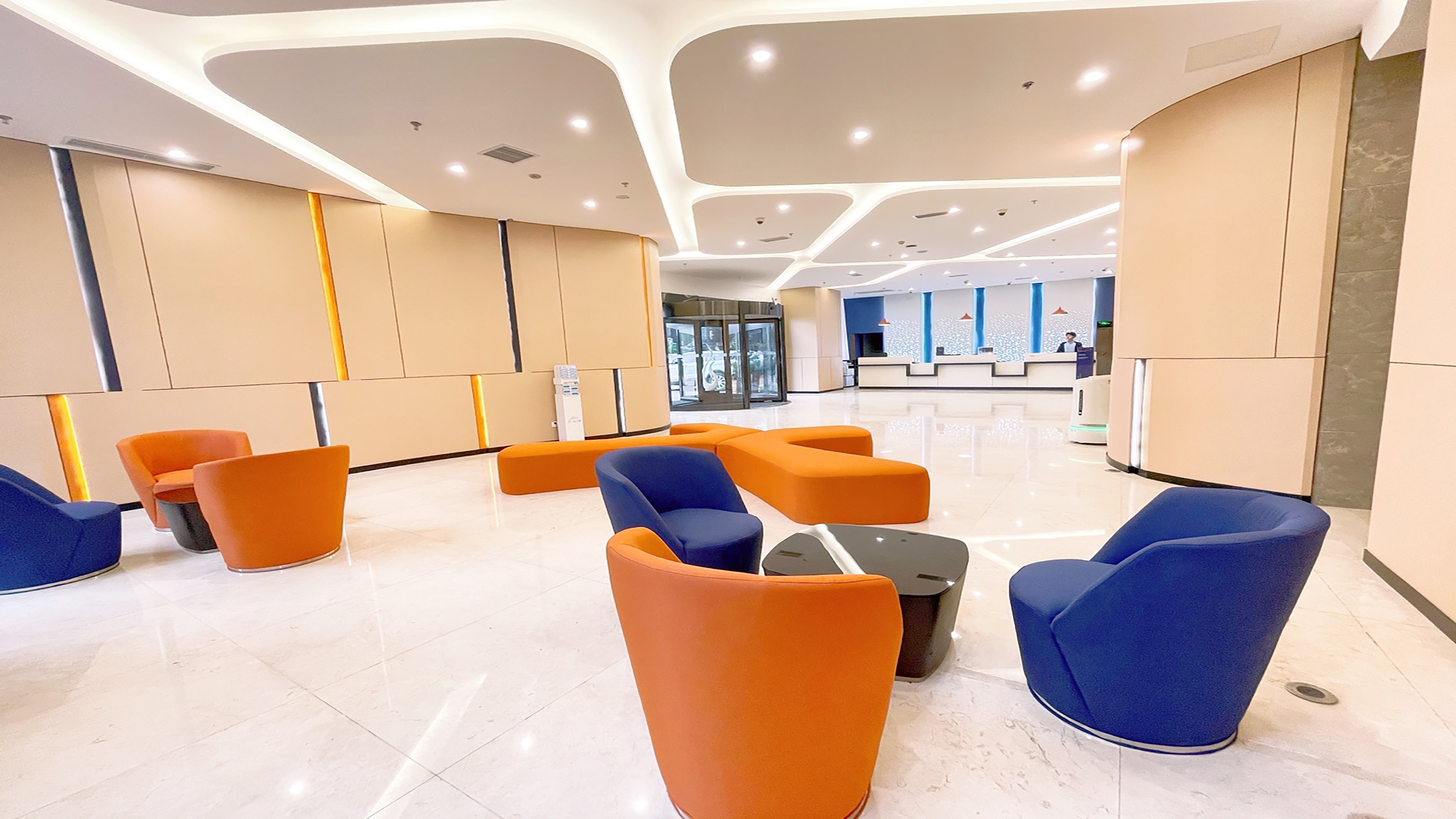Holiday Inn Express Chongqing Guanyinqiao 25/32