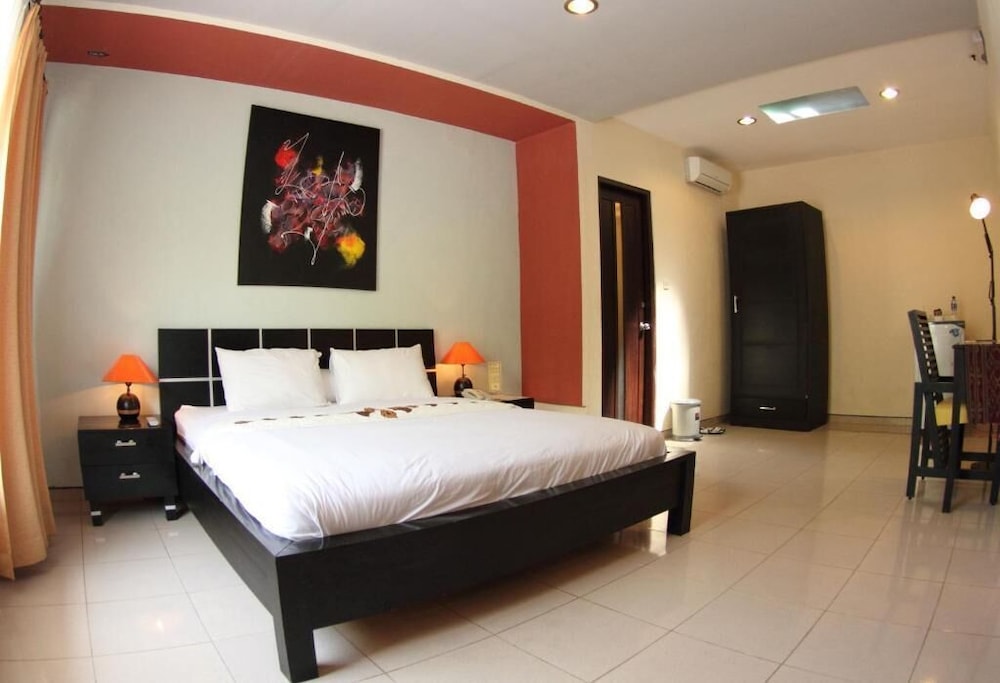 Puri Chorus Hotel 18/57