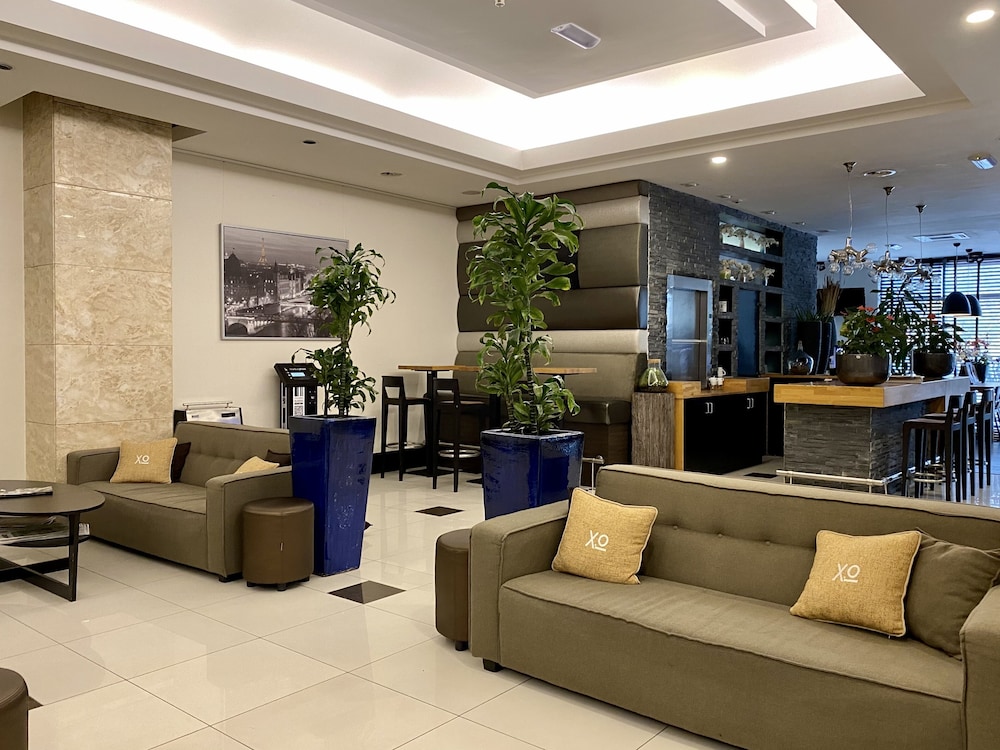 Xo Hotels Blue Tower 46/64