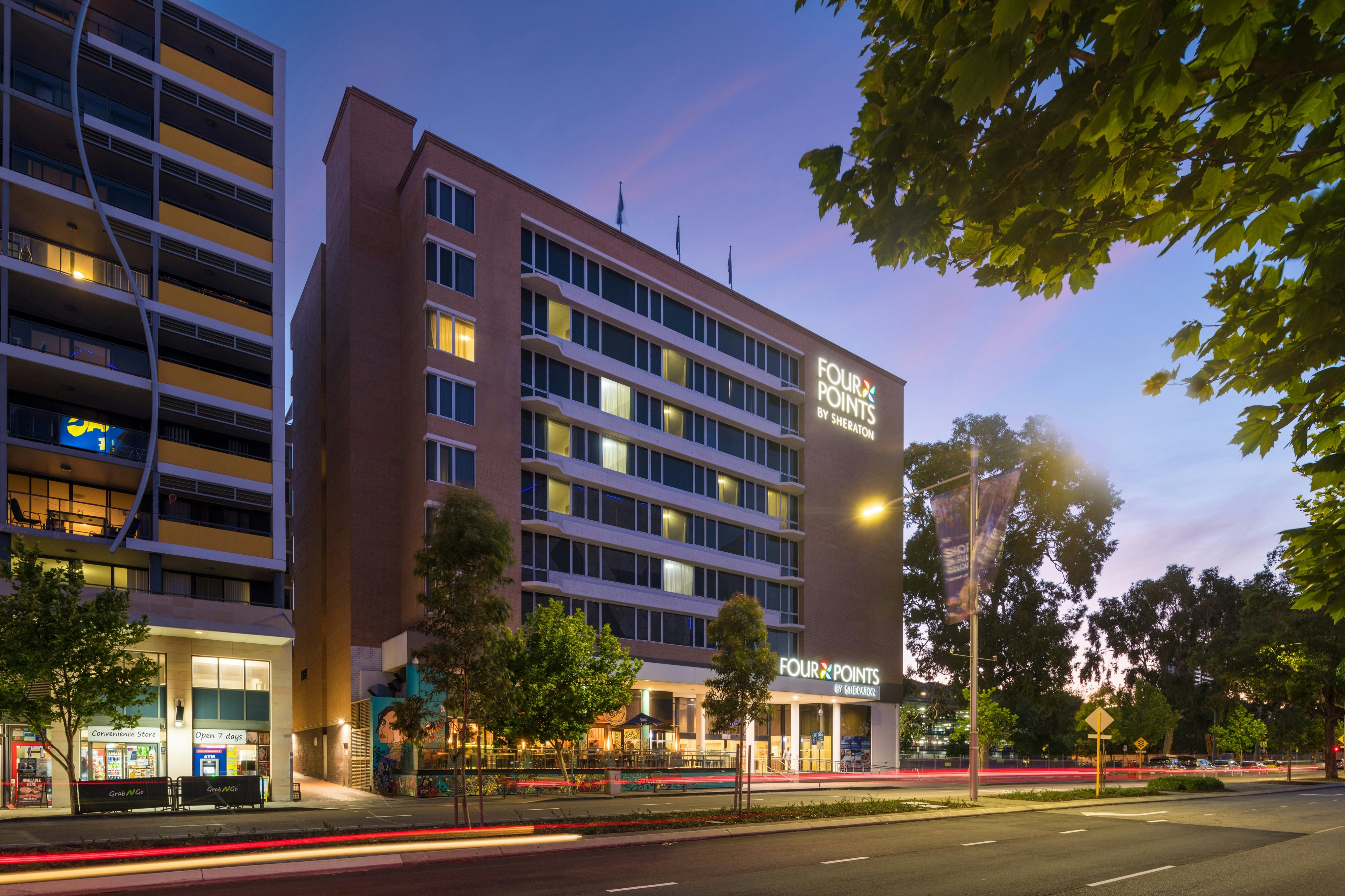 FOUR POINTS BY SHERATON PERTH 40/41