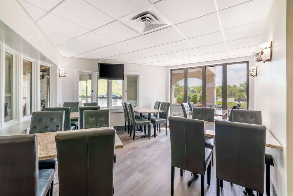 Black Bear Inn, an Ascend Collection Hotel 53/69