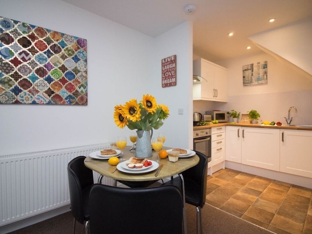 Beddoe Apartments 39/50