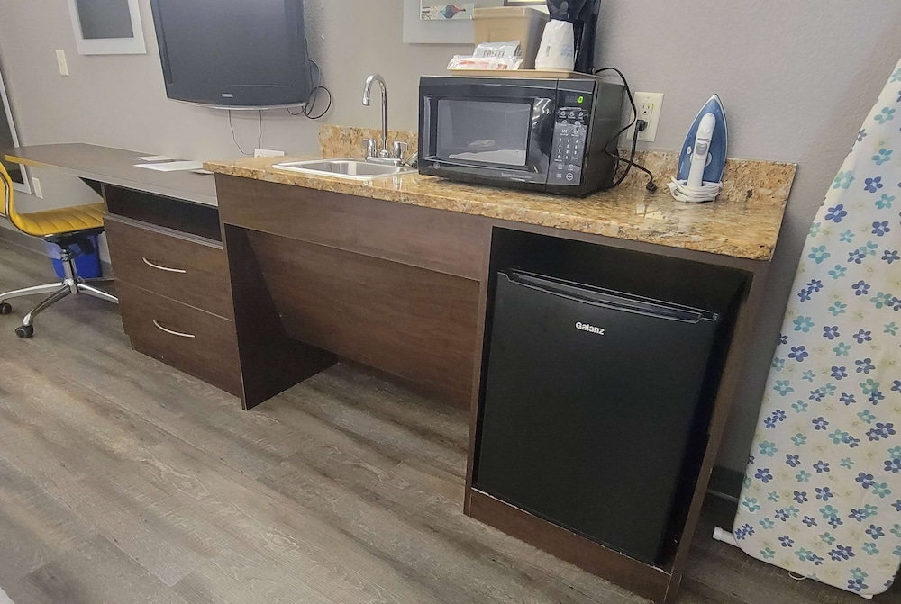 Microtel Inn Council Bluffs 43/50