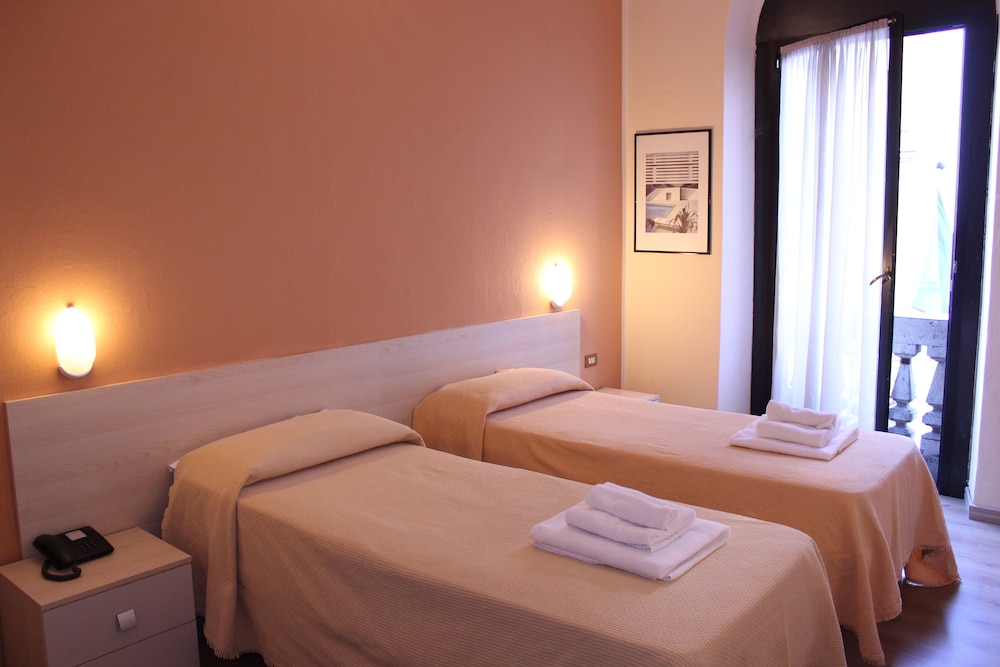 Hotel Europa Sesto San Giovanni 27/37