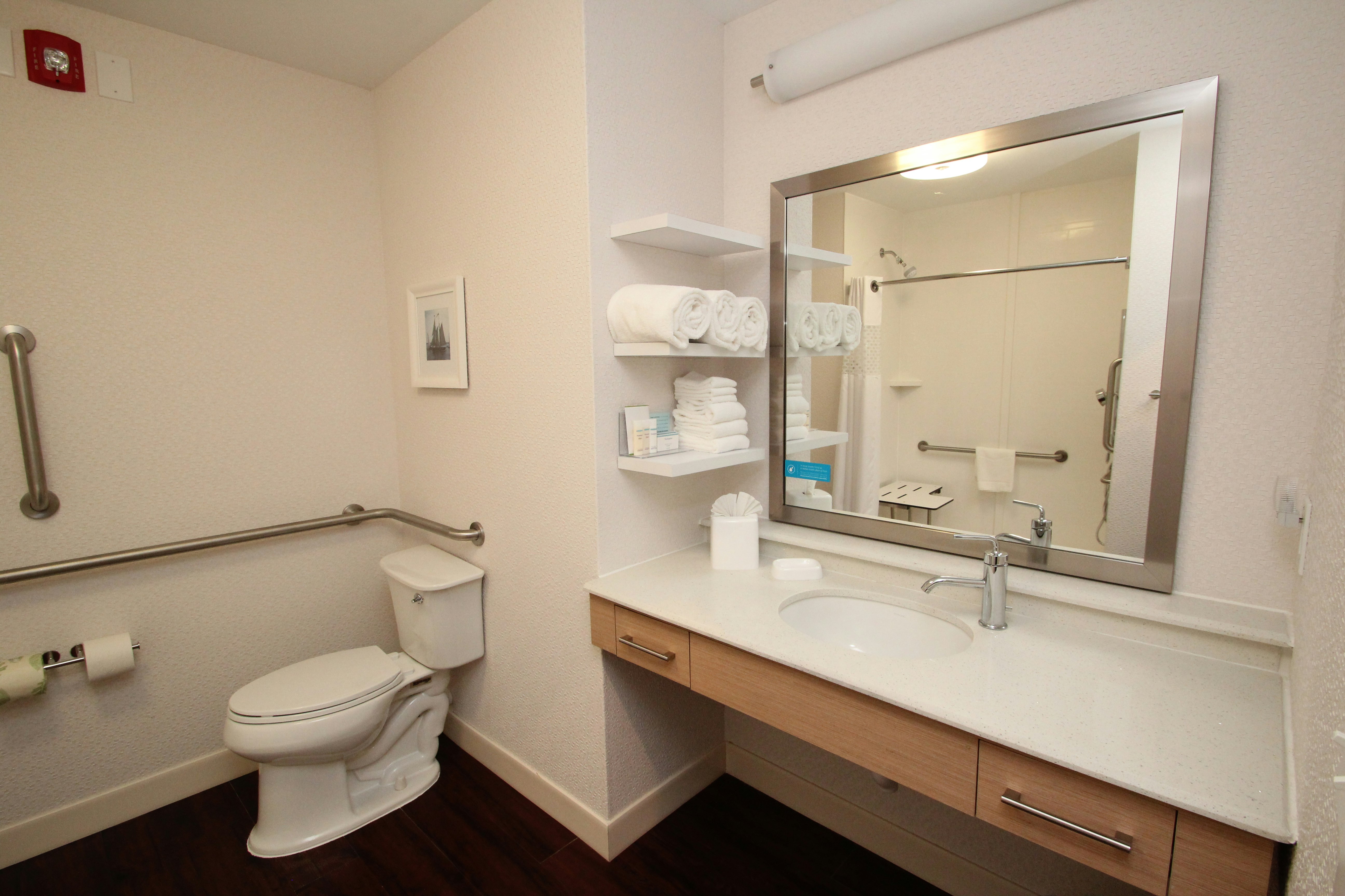 Hampton Inn Suffolk 49/53
