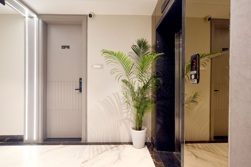 Aceotel Select Tulsi Vijay Nagar 8/44