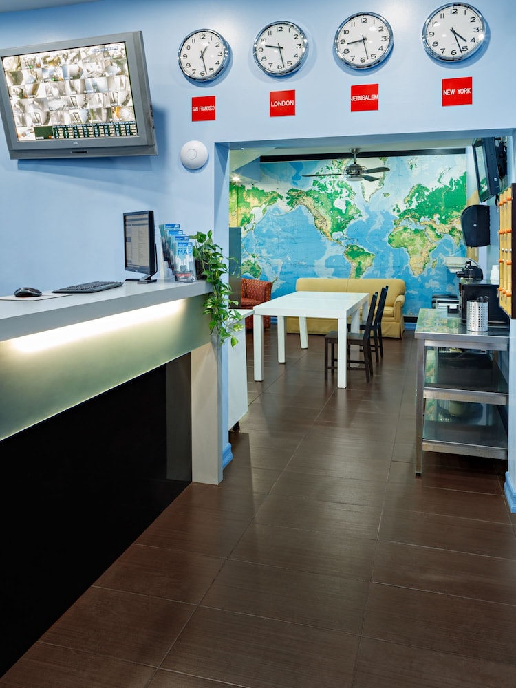 Central Park West Hostel 4/30