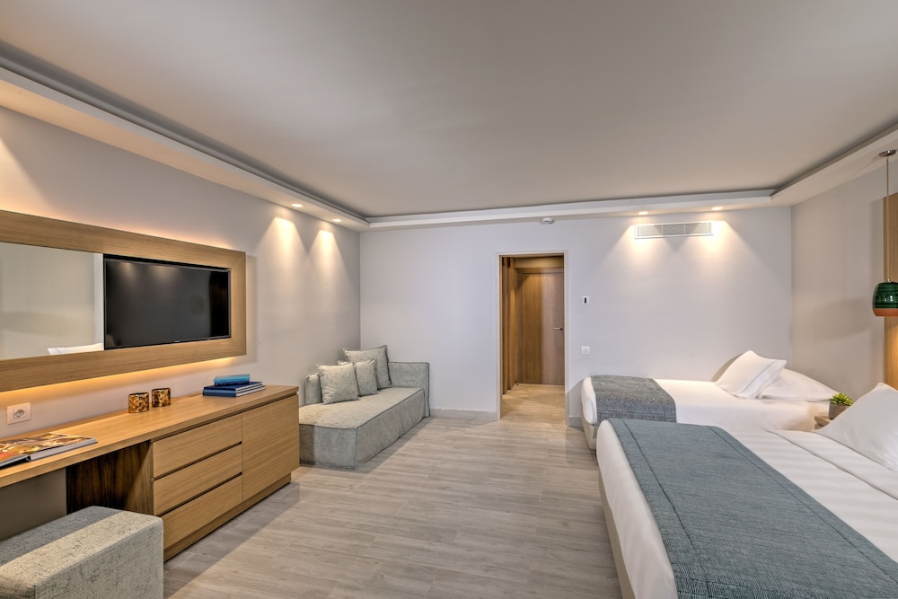 Amada Colossos Resort 45/75
