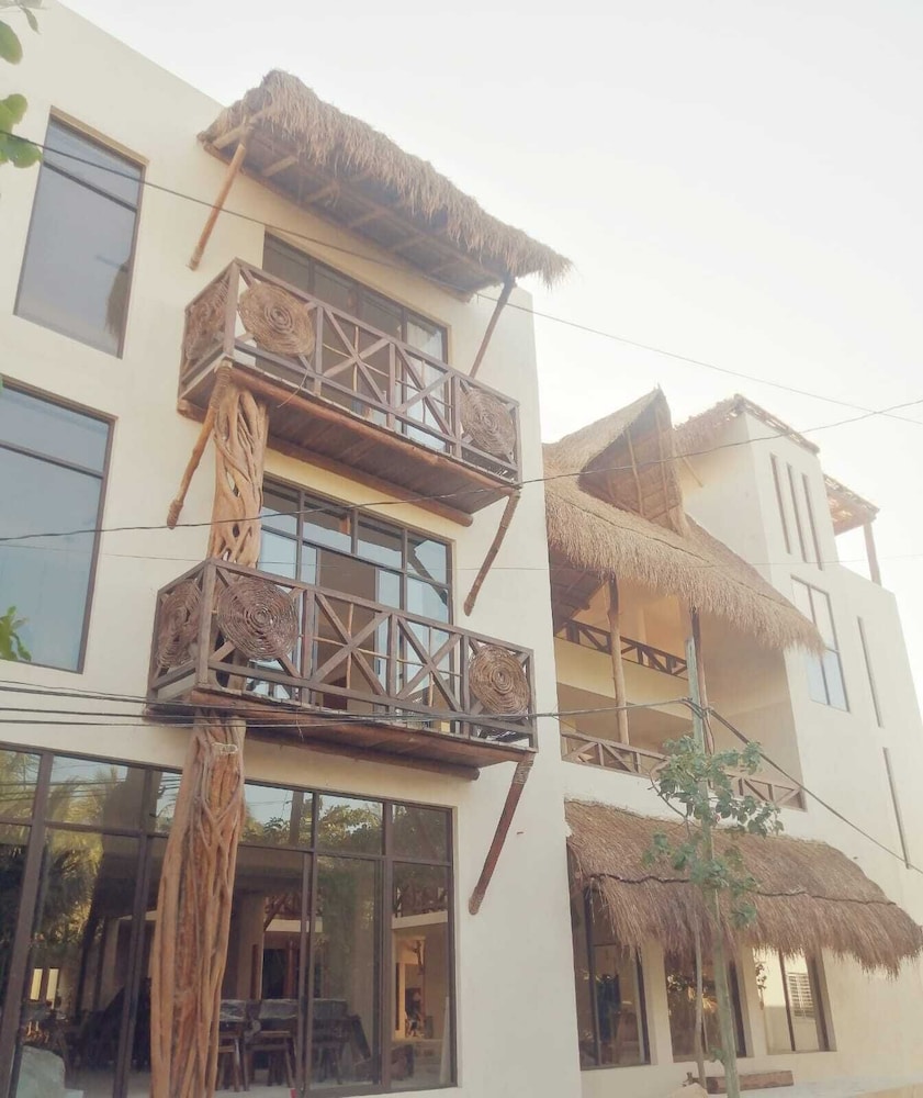 Joanza by OOL Hotels 2/50