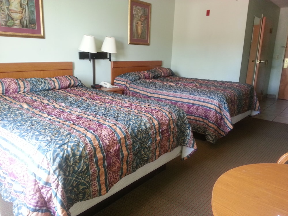 Super 8 by Wyndham Pascagoula 7/18