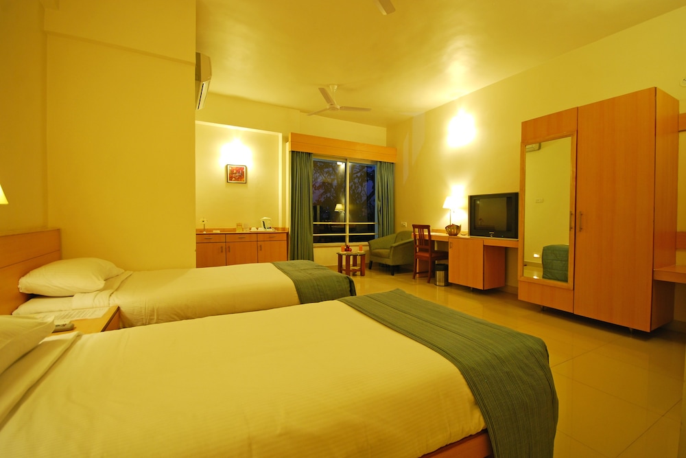Phoenix Hotel 14/50