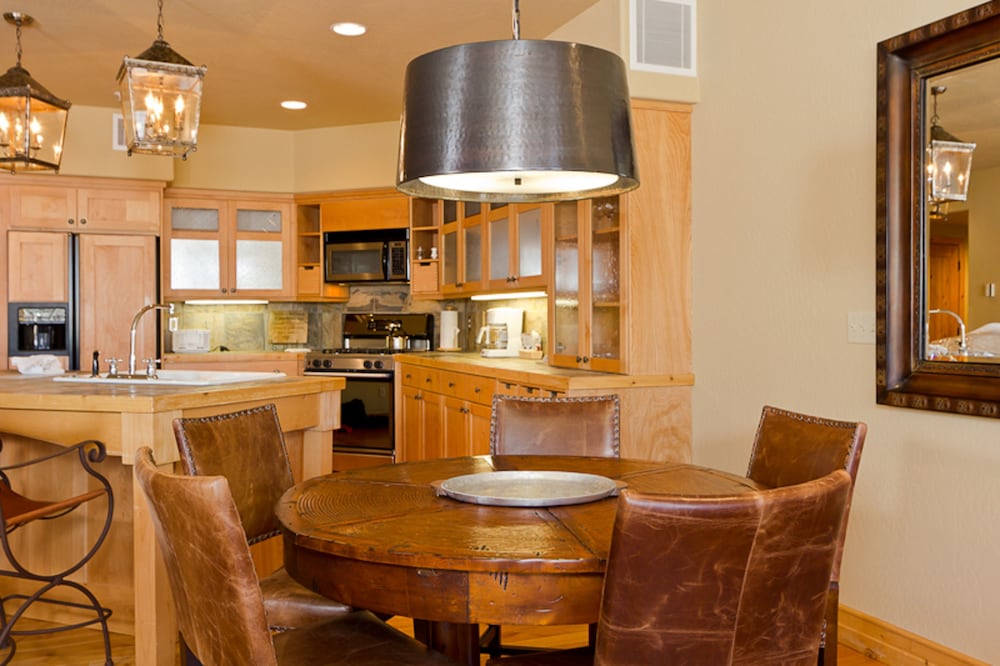 Lodges At Deer Valley 67/81