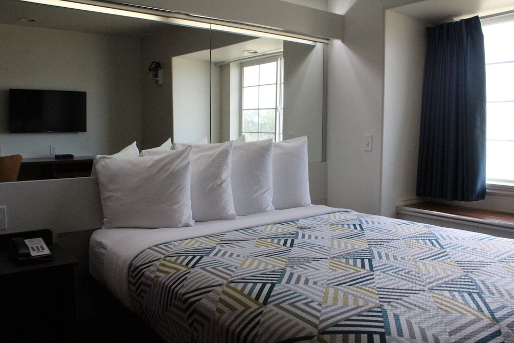 Motel6 Idaho Falls, ID - Snake River 39/56
