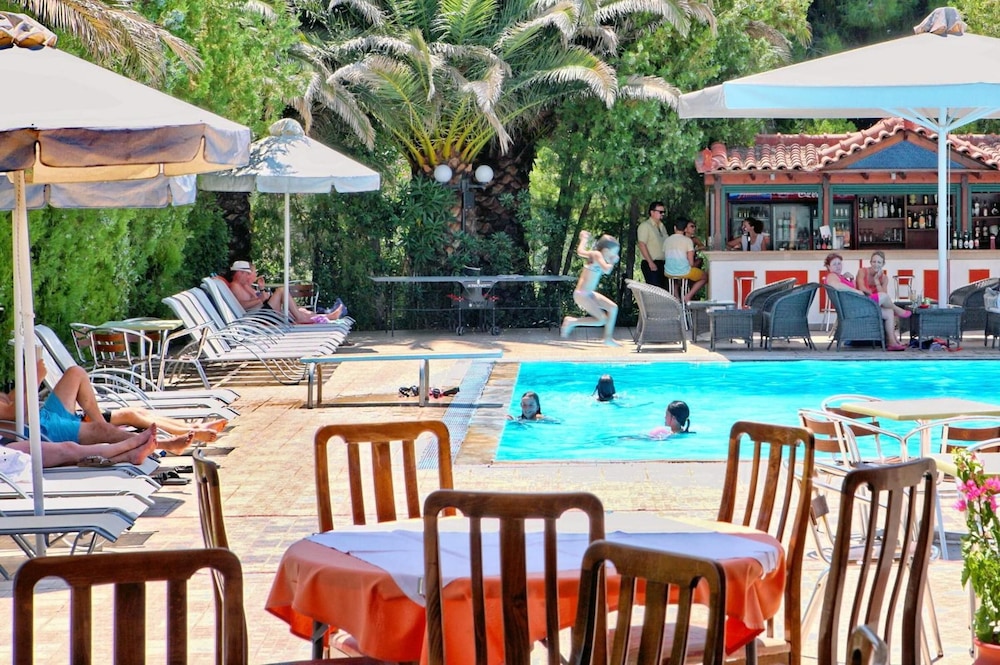 Pasiphae Hotel 17/72