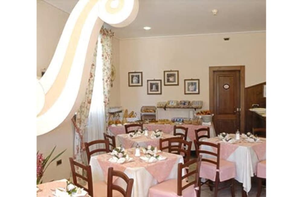 Villa Raffaello Park Hotel 44/60