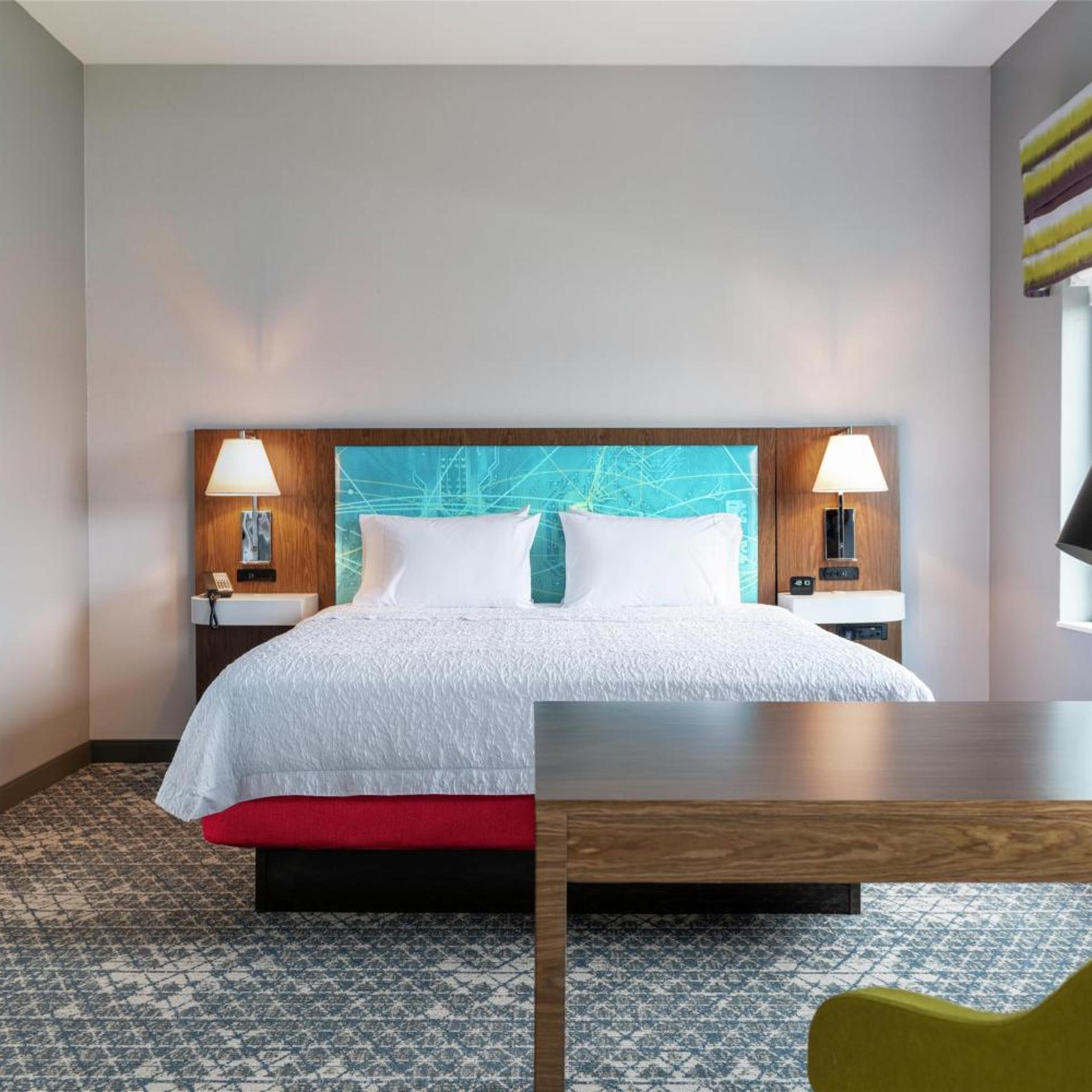 Studio, Suite, King Bed, Accessible