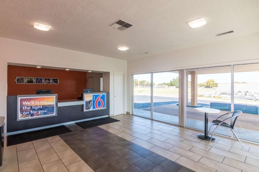 Motel 6 Clinton OK 18/64