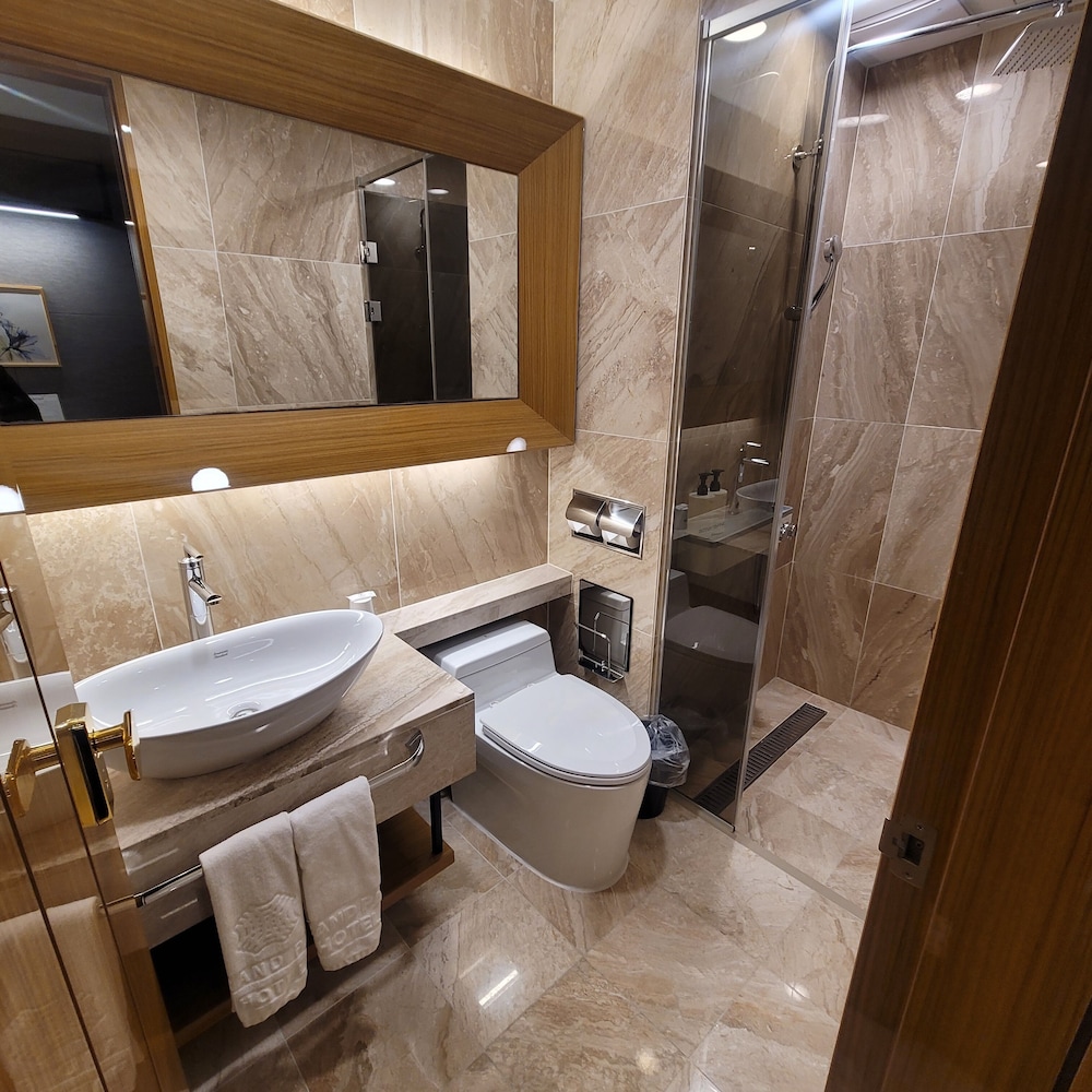 Traum Valley Hotel (ex. Jeongseon Grand Intoraon Hotel) 57/64