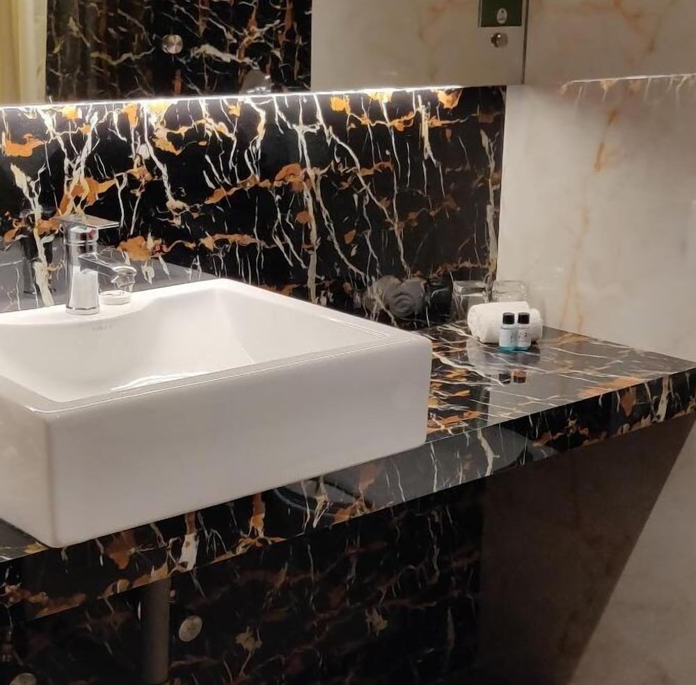 IWE SUITES, BANGALORE 50/50