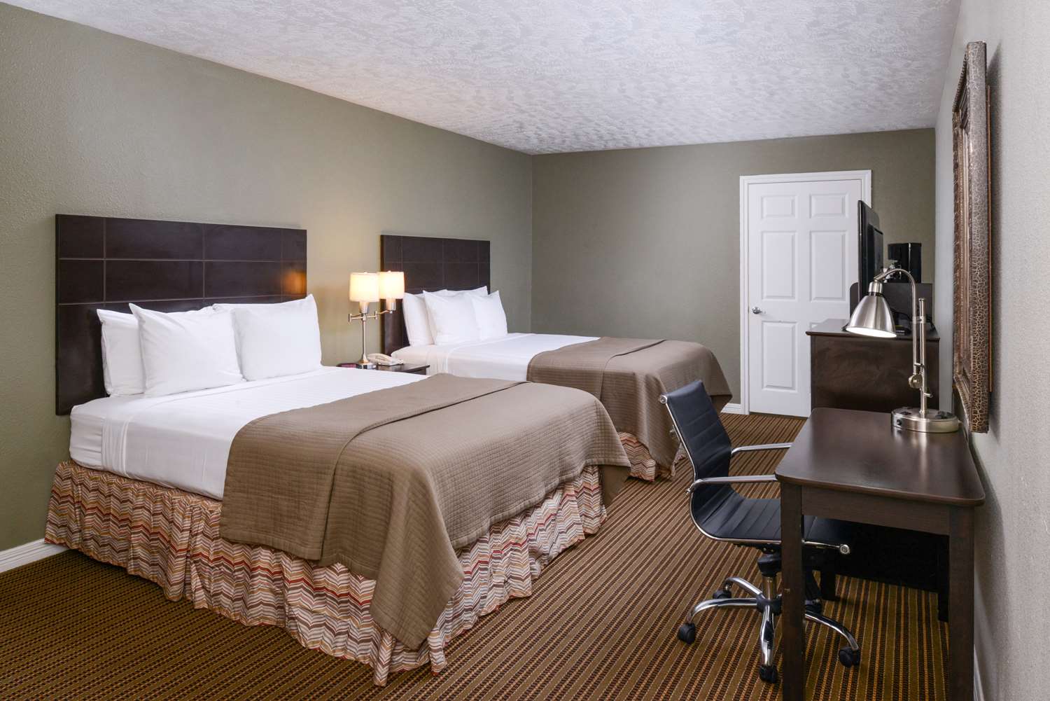 Comfortable, Guest Room, 2 Queen Beds، Americas Best Value Inn & Suites Waller Prairie View 3/6