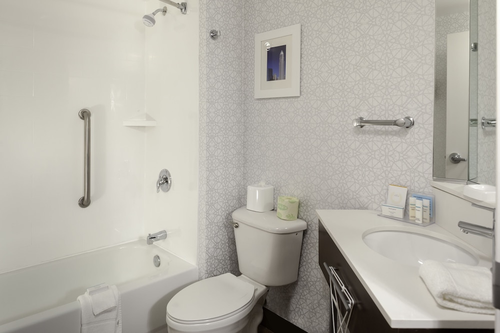 Hampton Inn & Suites Concord/Charlotte 13/57