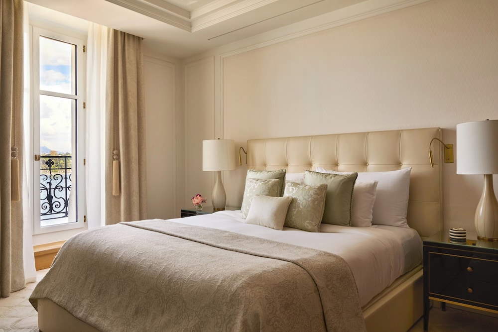 PRESTIGE, SUITE