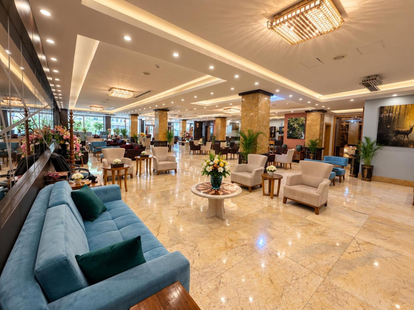 Grand Palace Hotel 54/71