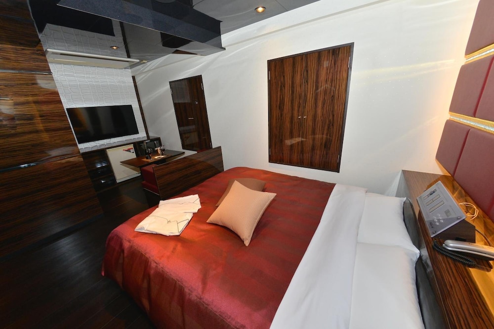 Terrace M Yokota Base - Adult Only 6/40