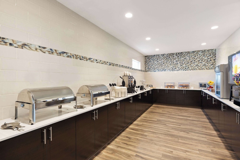 La Quinta Inn & Suites by Wyndham Wenatchee 23/34