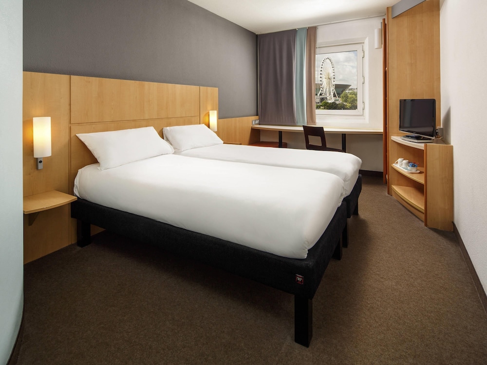 Ibis Liverpool Centre Albert Dock Liverpool One 25/71