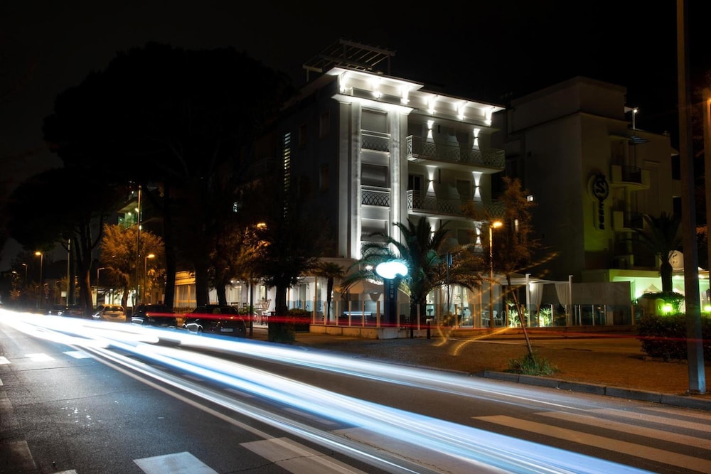 Hotel Veladoro 5/68