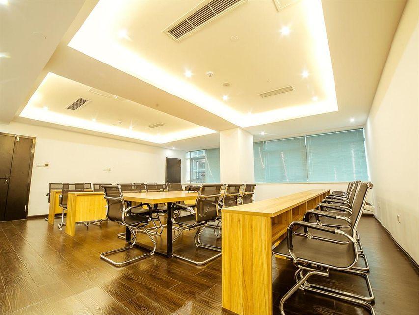 Lavande Hotel (Chengdu Hongpailou Metro Station) 33/35
