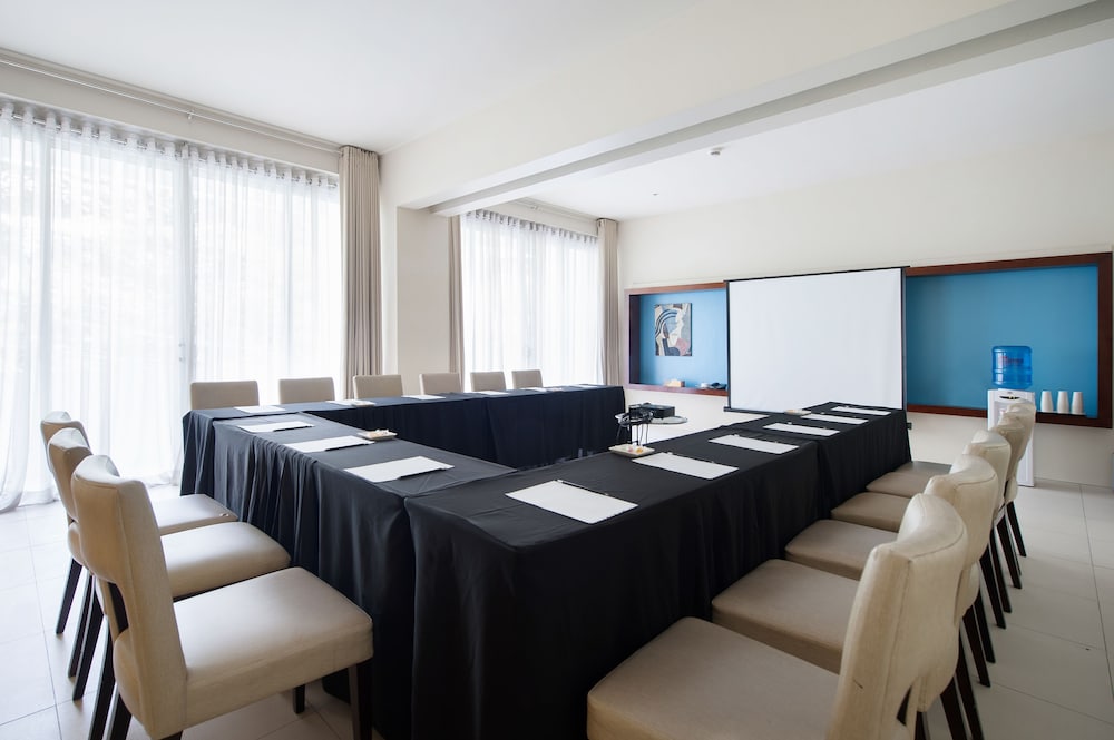 The Picasso Boutique Serviced Residences 75/79