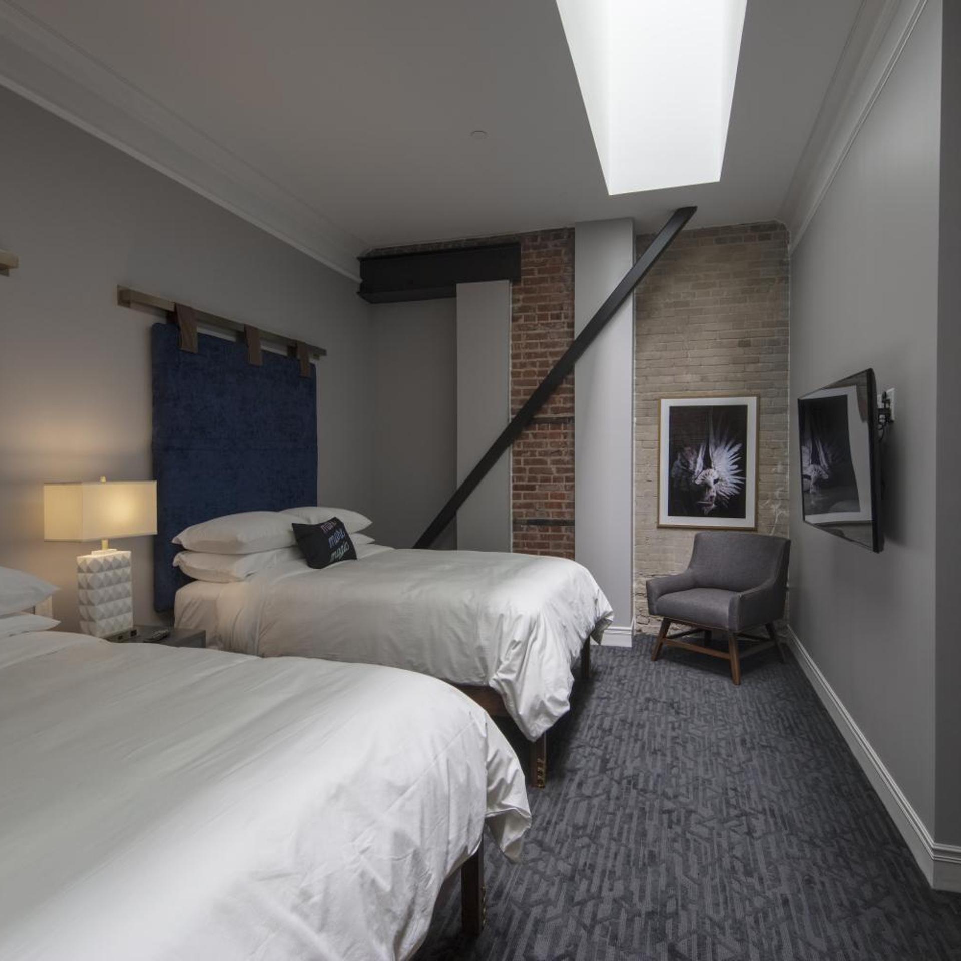 Suite, Queen Bed
