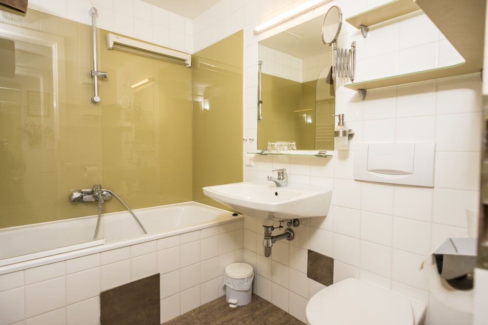 1 Bedroom, Apartment, Queen Bed, Sofa, Terrace, Rooftop Wing