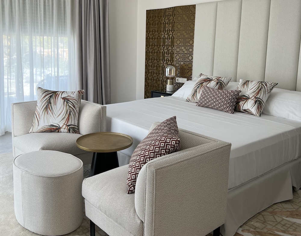 Dionis Boutique Hotel & Spa 34/46