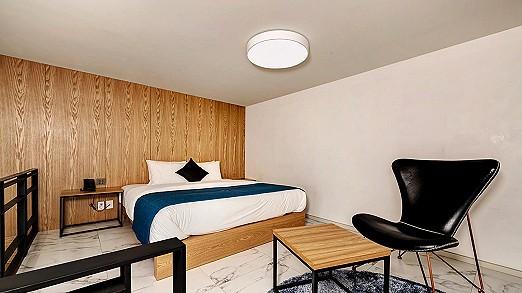 DUPLEX, SUITE, DOUBLE BED