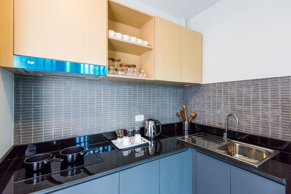 HILL MYNA CONDOTEL 45/56