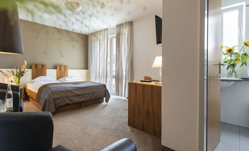 Dom Hotel Augsburg 25/48