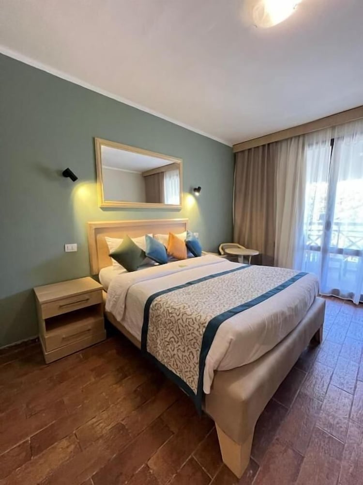 Ghazala Beach Hotel 20/50