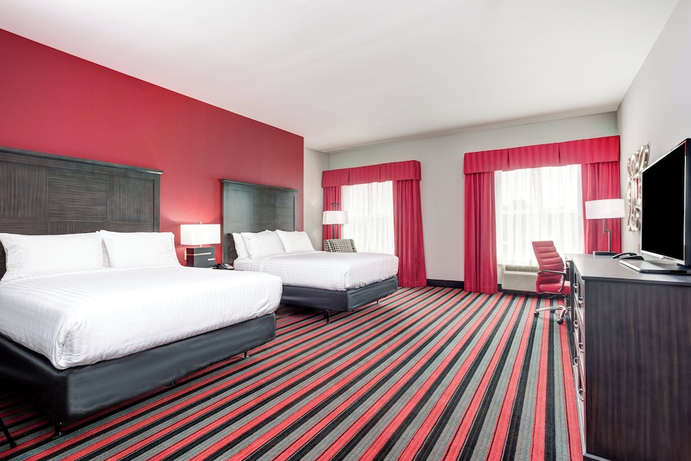 Holiday Inn Hotels And Suites Lafayette North 17/55