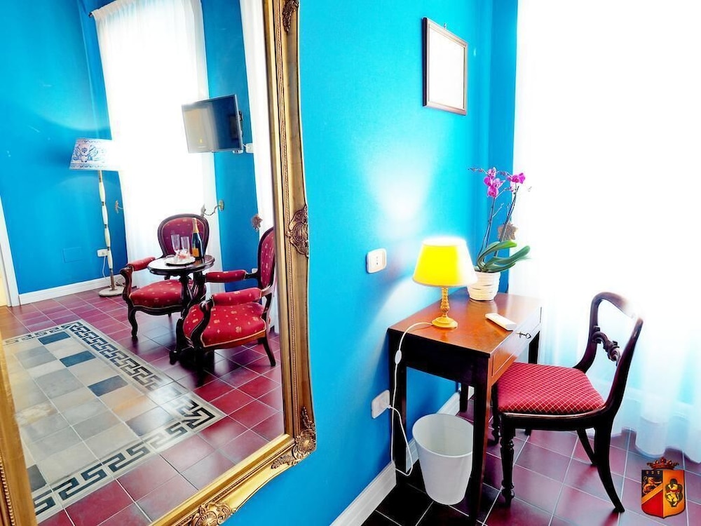 Palazzo Toraldo Di Francia 23/29