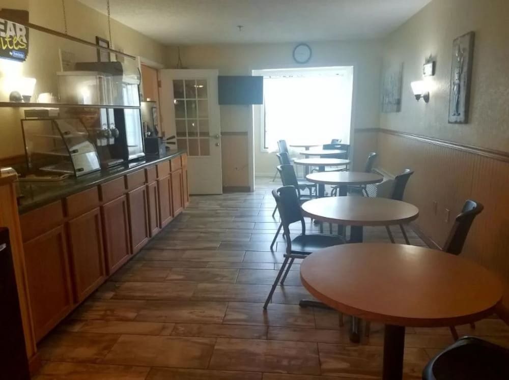 Travelodge By Wyndham Perry GA 23/33